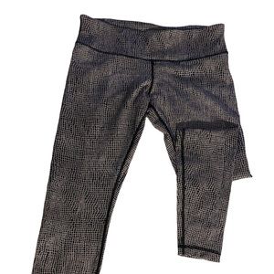 Lulu lemon black/white leggings